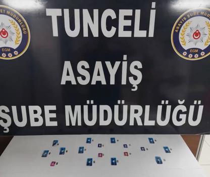 Tunceli’de kuyumcuları sahte altınla dolandıran 2 şüpheli yakalandı