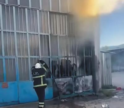 Adıyaman'da iş yerindeki yangın söndürüldü