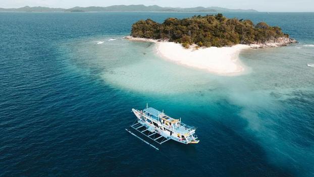 Filipinler'de yolcu feribotunda çıkan yangında 5 kişi hayatını kaybetti