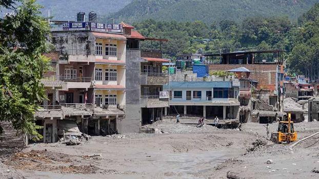 Nepal'deki selde can kaybı 1377'ye yükseldi