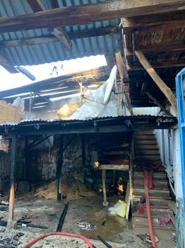 Söndürülmeyen ocak ateşi evi kül etti