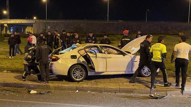 Takla atan otomobildeki 4 kişi yaralandı