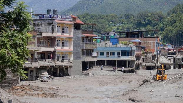 Nepal'deki selde can kaybı 1386'ya yükseldi