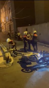 Beyoğlu'nda polisin 'dur' ihtarına uymayan şüpheliler yakalandı: 4 gözaltı