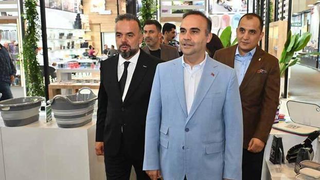 Bakan Kacır, ZUCHEX 36'ıncı Uluslararası Ev ve Mutfak Eşyaları Fuarı'nı ziyaret etti