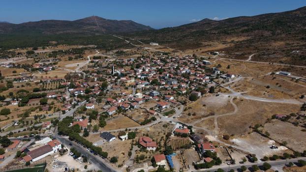 'En İyi Turizm Köyü' seçilen Barbaros'a plaket