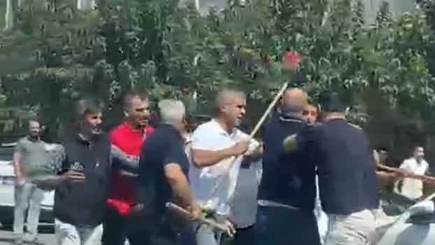 Sokakta taşlı sopalı kavga; 3 yaralı