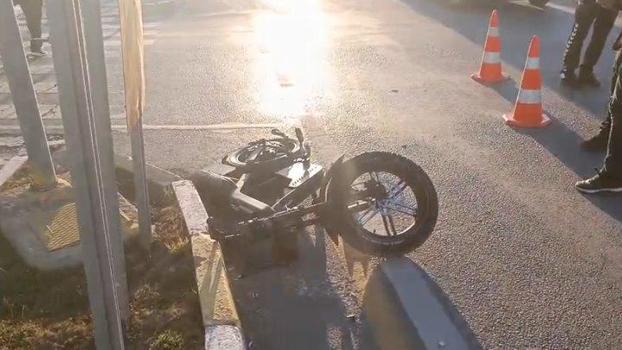 Çorum’da minibüs ile elektrikli bisiklet çarpıştı: 15 yaşındaki çocuk ağır yaralandı