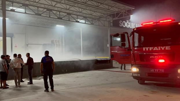 Bursa'da soğuk hava deposunda yangın