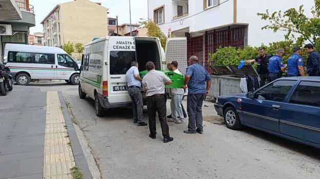 Yalnız yaşadığı evinde ölü bulundu