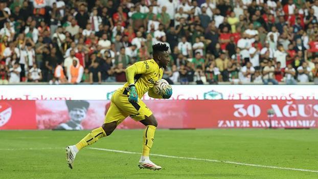 Onana hem kurtarıyor hem oyun kuruyor