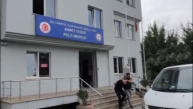 Sultanbeyli’de eski nişanlısını sokak ortasında darbeden şüpheli yakalandı