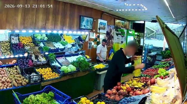 Avcılar’da 1 bin 350 liralık meyveyi alıp, 'ödeme tamam' diyerek gitti