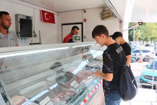 Halk Et Mobil Satış TIR'ı her gün farklı ilçede