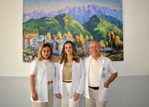 Anne ve babasının görev yaptığı hastaneye doktor oldu