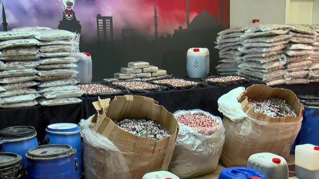 İstanbul’da son 1 ayda düzenlenen operasyonlarda 1 ton 432 kilo uyuşturucu ele geçirildi