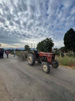 Traktörün römorku devrildi: 1'i çocuk, 4 yaralı