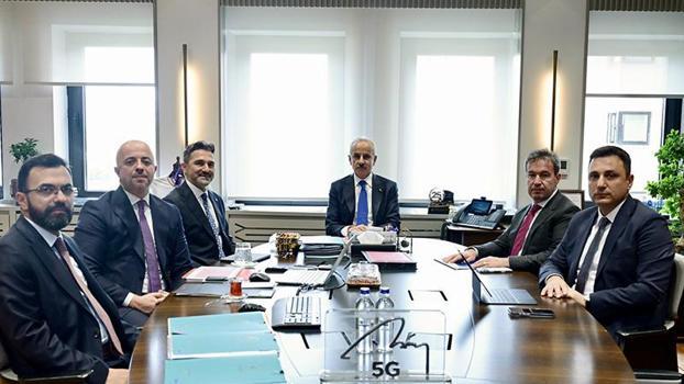 Bakan Uraloğlu, havacılık şirketlerinin temsilcilerini ağırladı