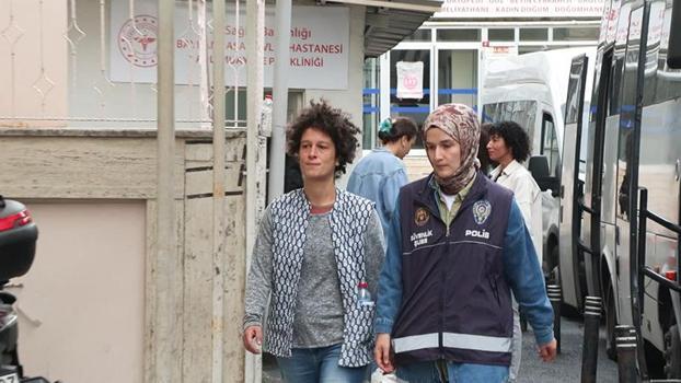 'Ailem Güvende' operasyonun ardından adliye önündeki eylemde gözaltına alınan 22 kişi sağlık kontrolüne getirildi