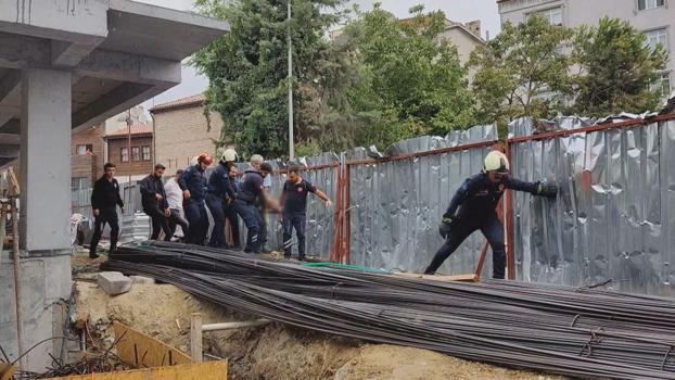 Fatih'te inşaatın 1’inci katından düşen işçi ağır yaralandı