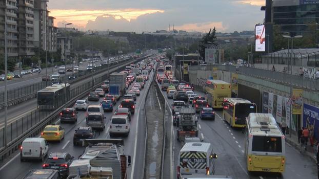 İstanbul'da trafik yoğunluğu yüzde 78'e ulaştı