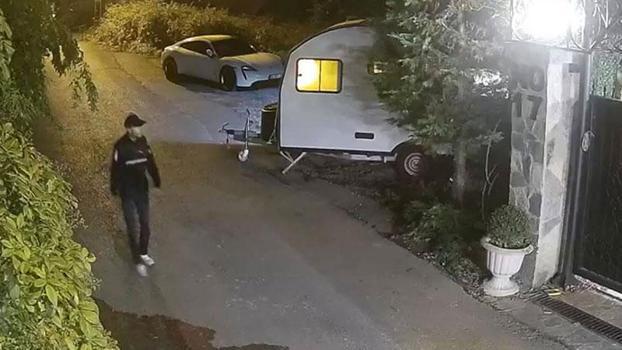 Beykoz'da eve silahla ateş eden 2 şüpheli yakalandı