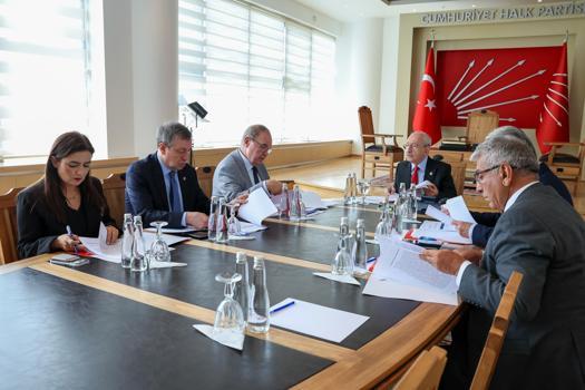 Kılıçdaroğlu, 'Ekonomi Masası' toplantısına başkanlık etti