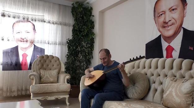 Görme engelli Abdullah, Erdoğan hayranlığını bestesiyle anlattı