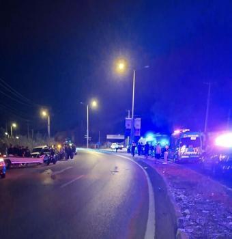 Refüjdeki aydınlatma direğine çarpan motosikletin sürücüsü öldü