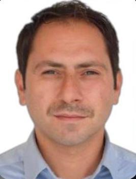 Trafik kazasında inceleme yapan polis memuru, otomobilin çarpması sonucu şehit oldu