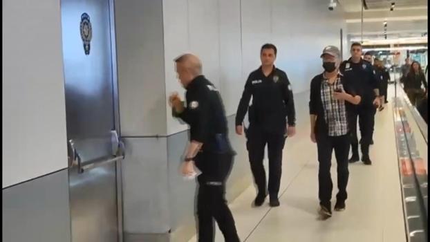Hasan Atilla Uğur İstanbul Havalimanı'nda gözaltına alındı / Görüntüyle