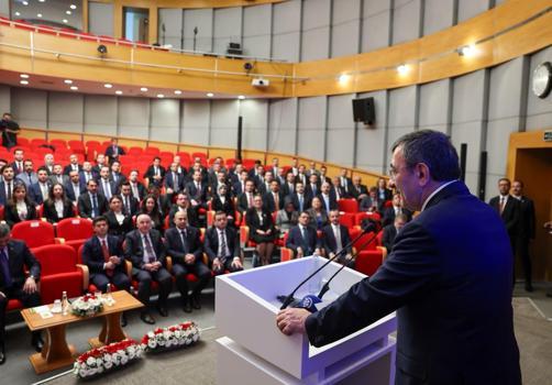 Cumhurbaşkanı Yardımcısı Yılmaz, kaymakam adaylarıyla bir araya geldi