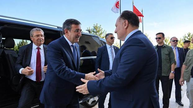 Cumhurbaşkanı Yardımcısı Yılmaz, KKTC Cumhuriyet Meclisi Başkanı Öztürkler ile görüştü