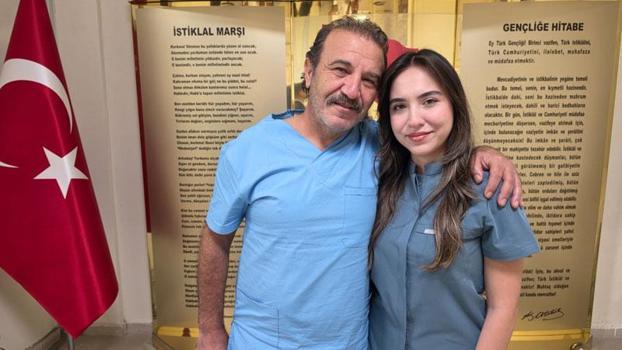 Doğduğu hastaneye doktor olarak atandı; meslektaşı babasıyla birlikte şifa dağıtıyor