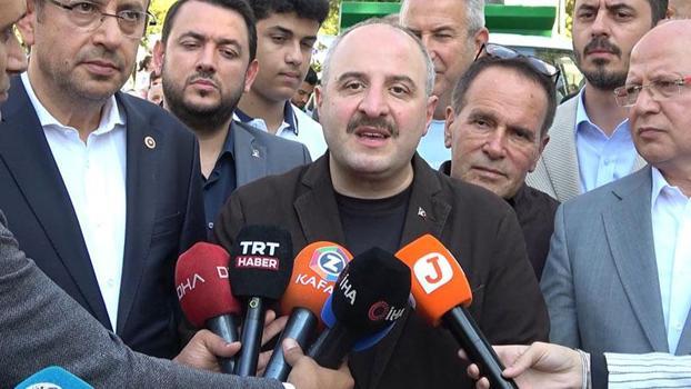 Varank, Bursa Uluslararası Gastronomi Festivali’nde börek dağıttı