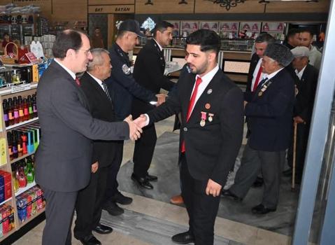 Gazi ve şehit aileleri yemekte biraraya geldi