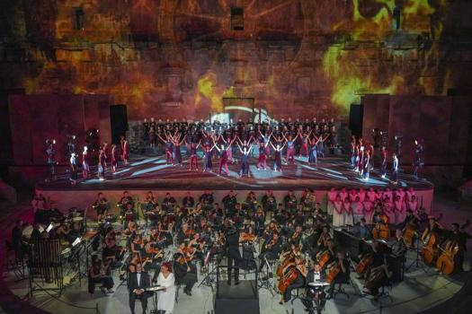 Aspendos'ta Carmina Burana gecesi