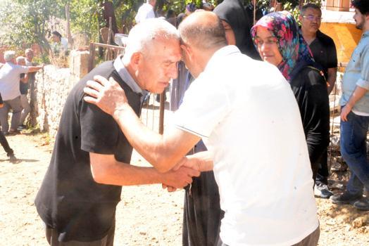 Kayıp Ayşegül'ün cesedi, 24 gün sonra gömülü bulunduğu yerden alınıp, toprağa verildi (2)