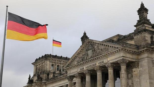 Berlin eyalet meclisi seçimini, Elif Eralp'i aday gösteren Sol Parti kazandı