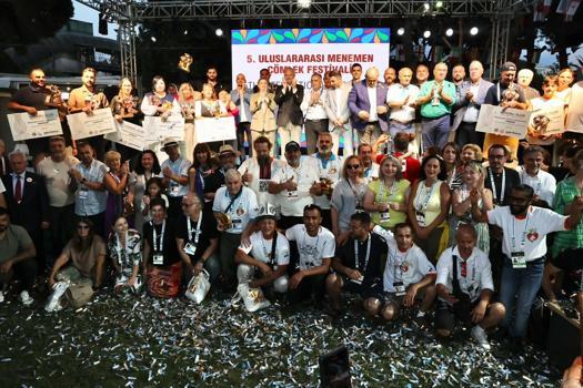 Dünya şampiyonları sahneye çıktı, ödüller sahiplerini buldu