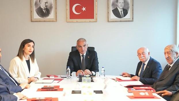 Bakan Ersoy, Alevi-Bektaşi Kültür ve Cemevi Başkanlığı'nın ilk toplantısına başkanlık etti