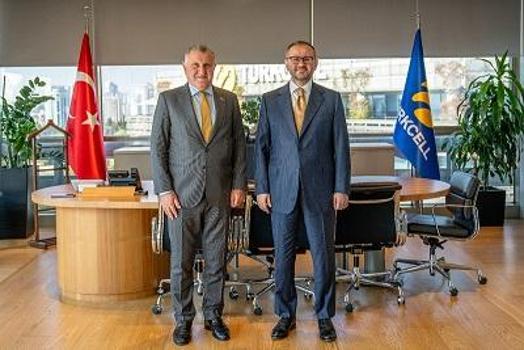 Gençlik ve Spor Bakanı Dr. Bak’tan Turkcell’e nezaket ziyareti