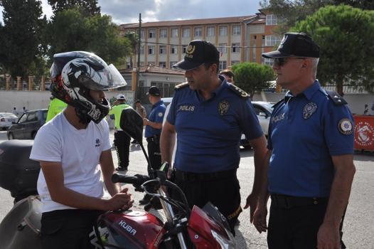 Gaziantep’te polisten okul çevrelerinde denetim