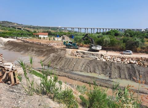 Mersin’de sel ve taşkın riskine karşı çalışmalar sürüyor