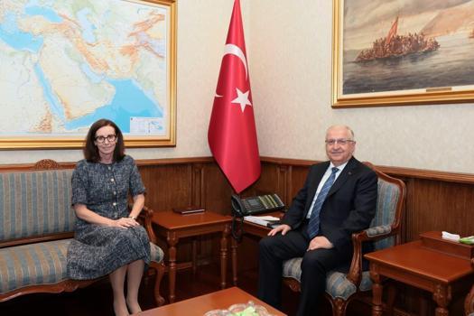 Bakan Güler, Birleşik Krallık Ankara Büyükelçisi Anderson'ı kabul etti