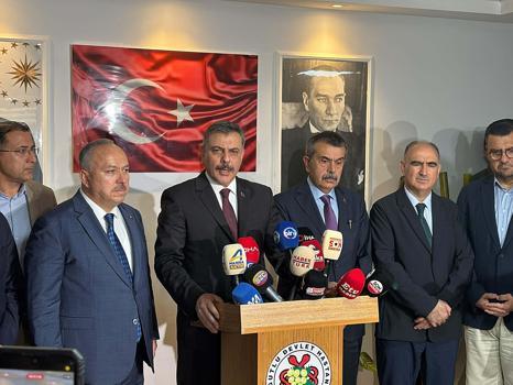 Manisa'da okul yakınında silahla ateş açıldı; 11 yaralı (3)