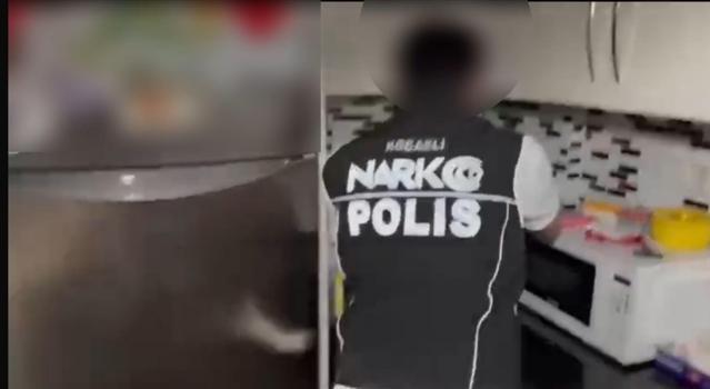 Kocaeli’de mutfağa gizlenmiş uyuşturucular ele geçirildi; 2 tutuklama