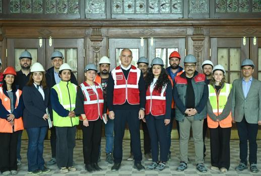 Bakan Ersoy: Haydarpaşa Garı'ndaki restorasyonda ilk etabı 2027 içinde tamamlamayı hedefliyoruz