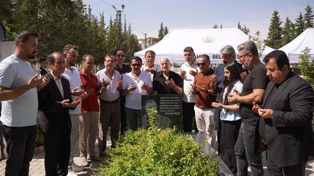 Sanatçılardan Kahtalı Mıçe'nin mezarına ziyaret