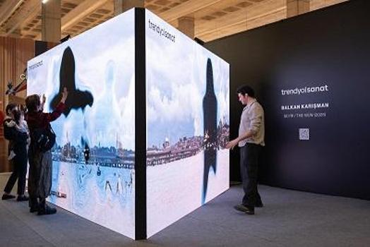 Balkan Karışman'ın 'Seyir'i Contemporary Istanbul'da ilk kez izleyiciyle buluştu